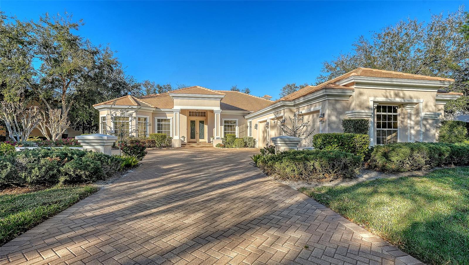 THE OAKS CLUB - Residential