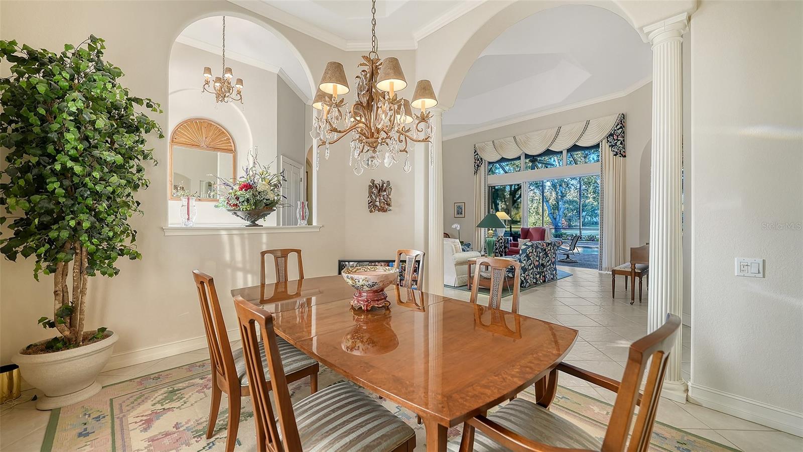 THE OAKS CLUB - Residential
