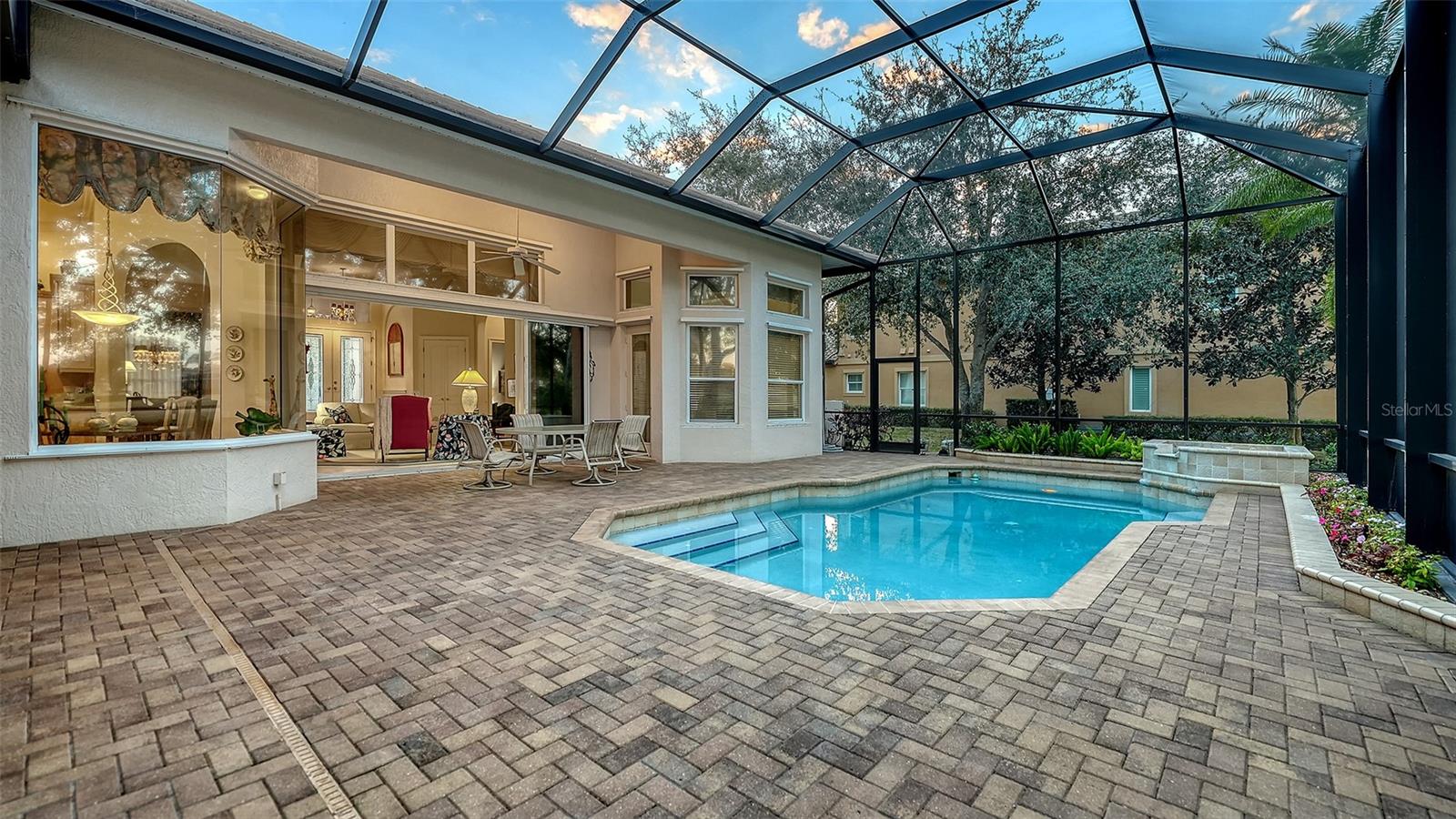 THE OAKS CLUB - Residential