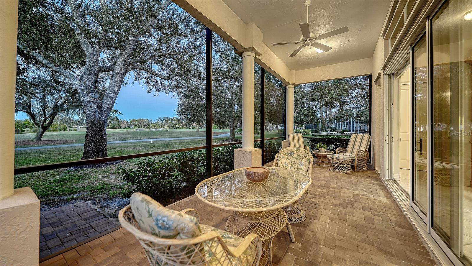 THE OAKS CLUB - Residential
