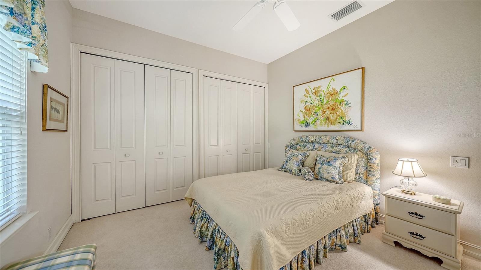 THE OAKS CLUB - Residential