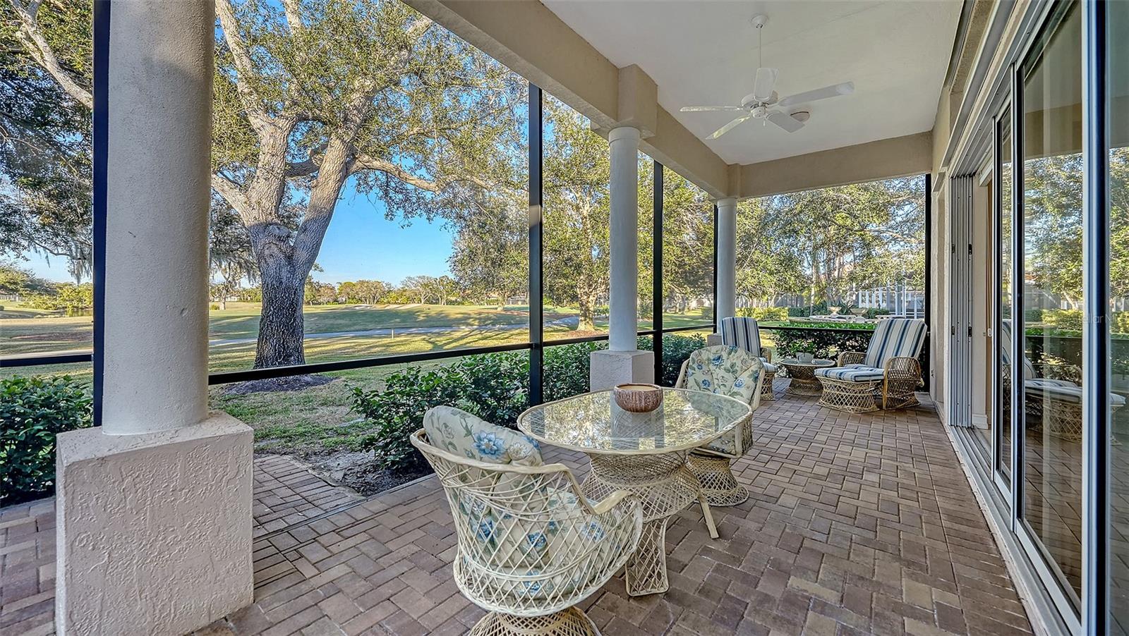 THE OAKS CLUB - Residential