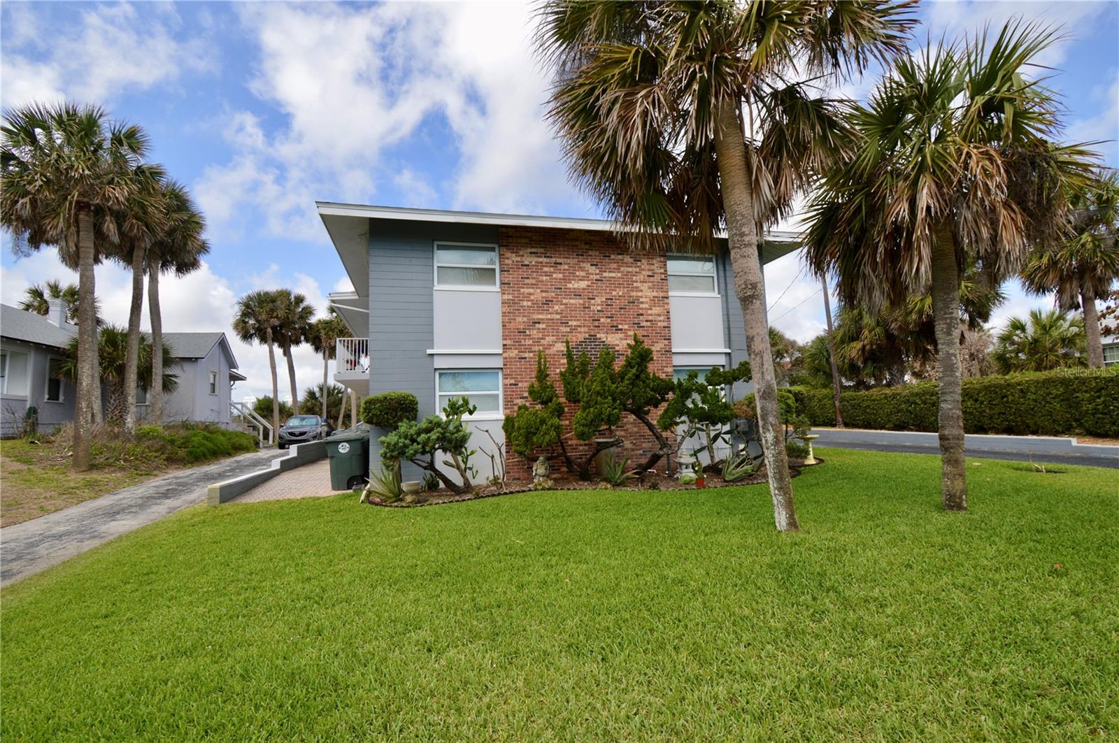 EAST DAYTONA - Residential Income