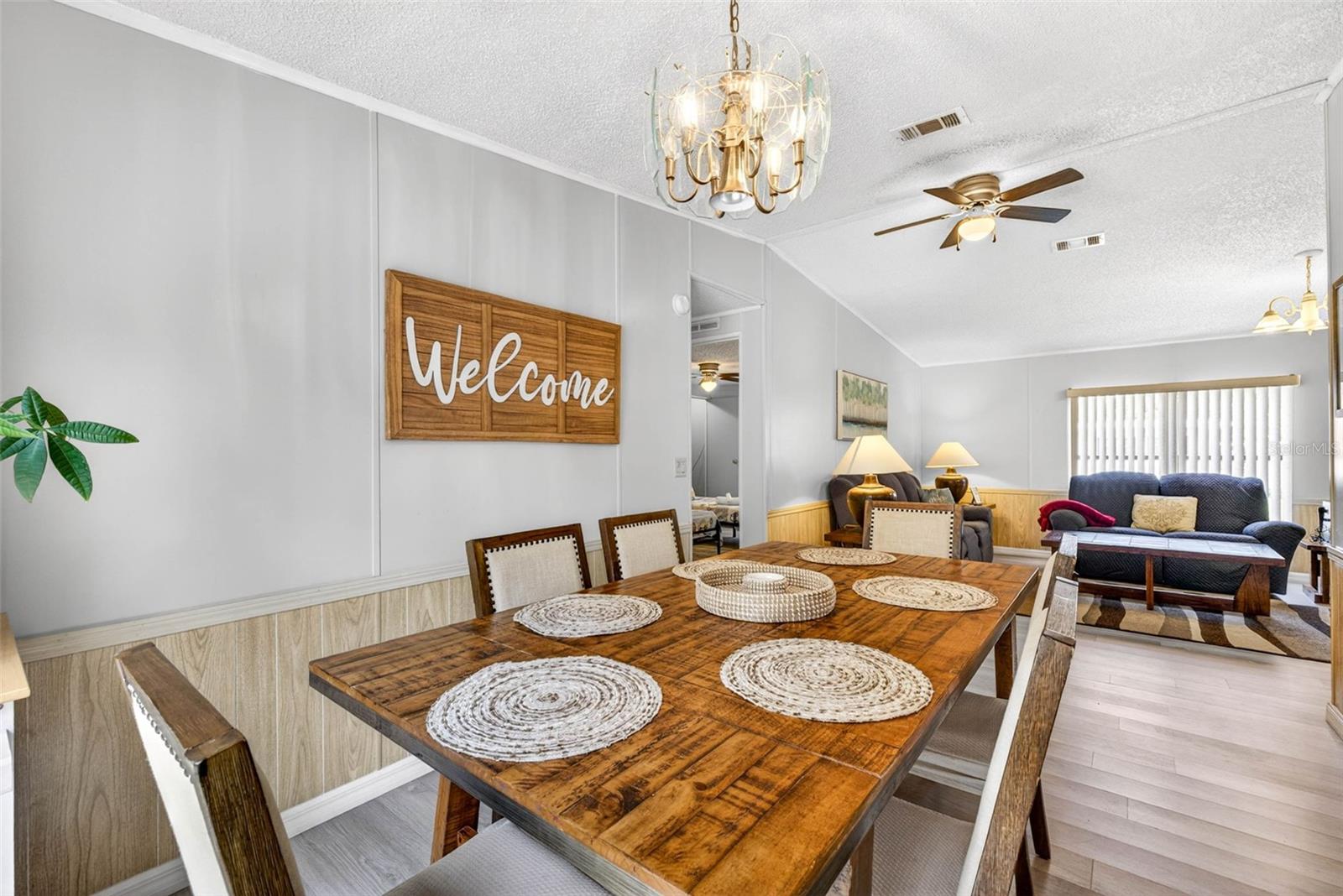 CHASSAHOWITZKA VILLAGE UNIT 03 UNREC - Residential Lease