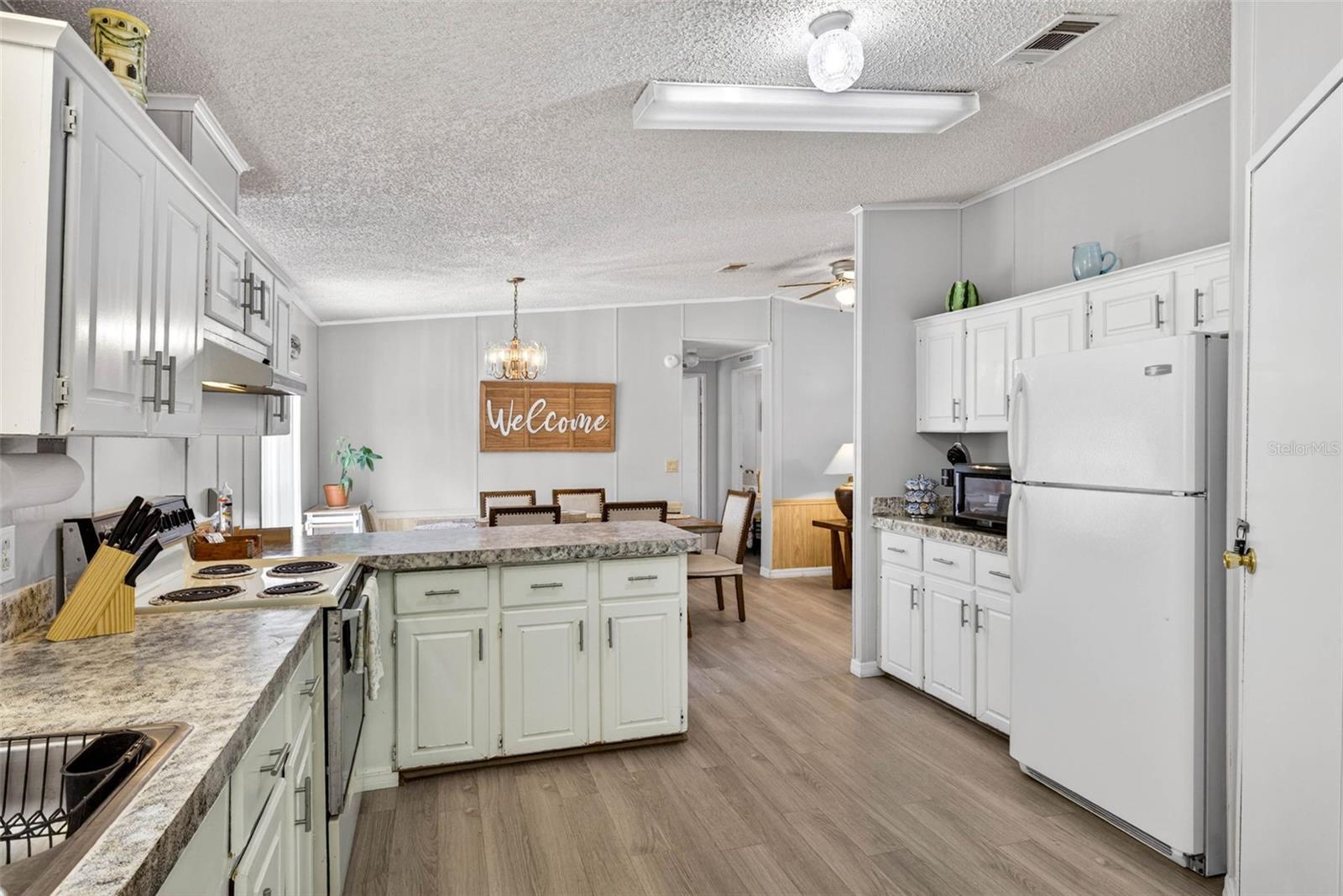 CHASSAHOWITZKA VILLAGE UNIT 03 UNREC - Residential Lease