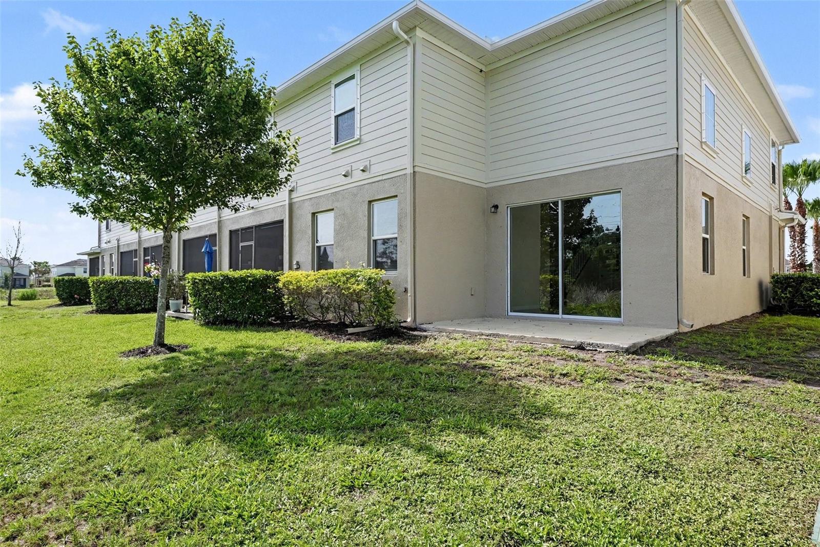 LUCAYA LAKE CLUB TWNHMS PH 2B - Residential