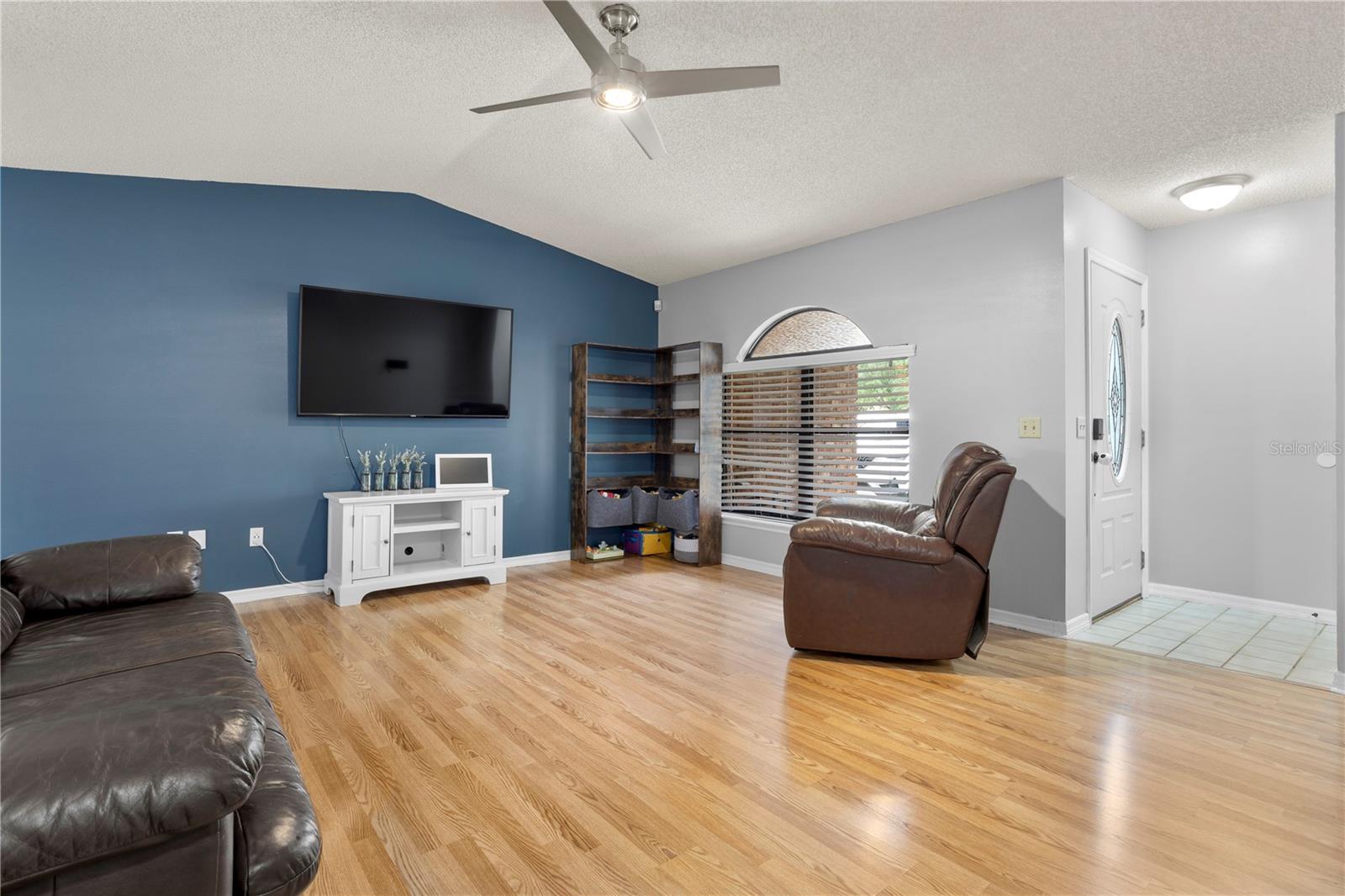 SURREY RUN - Residential