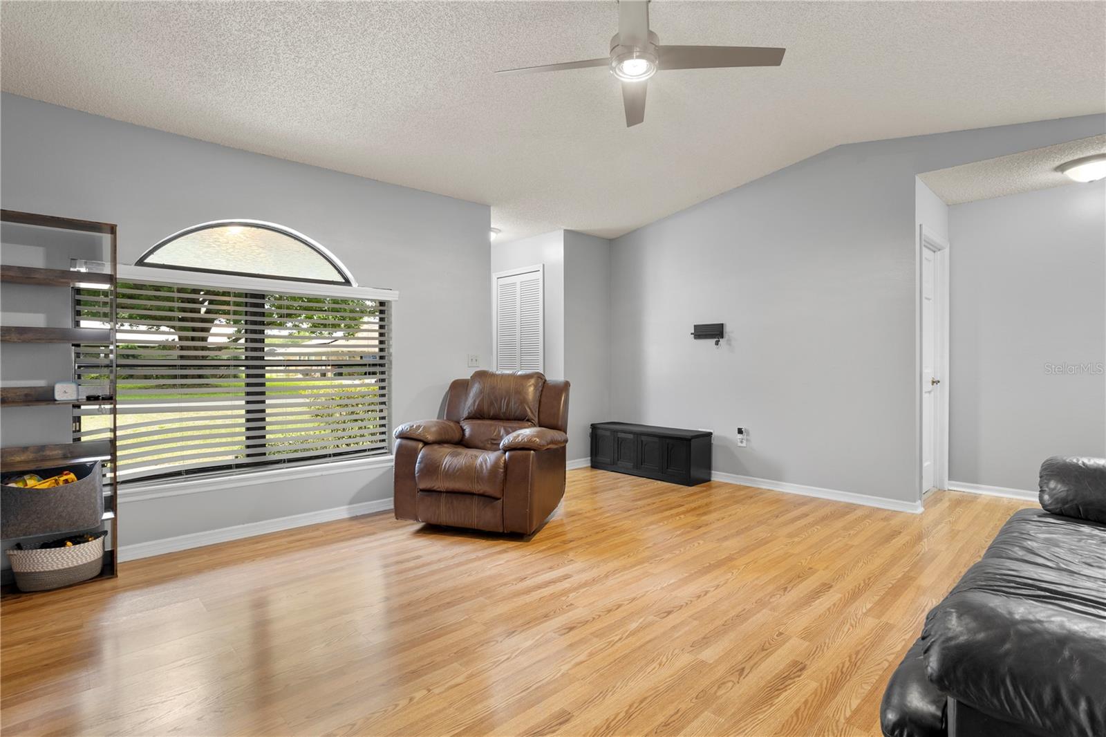 SURREY RUN - Residential