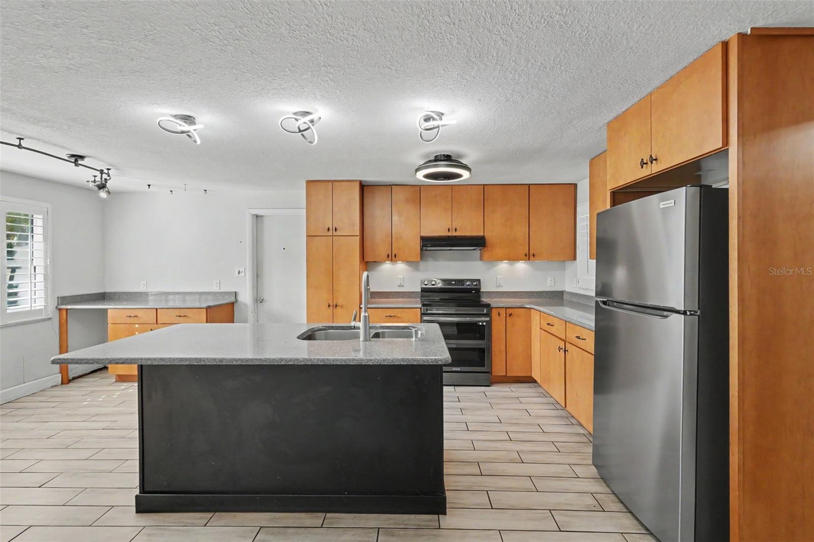 HIGHLAND ESTATES - Residential