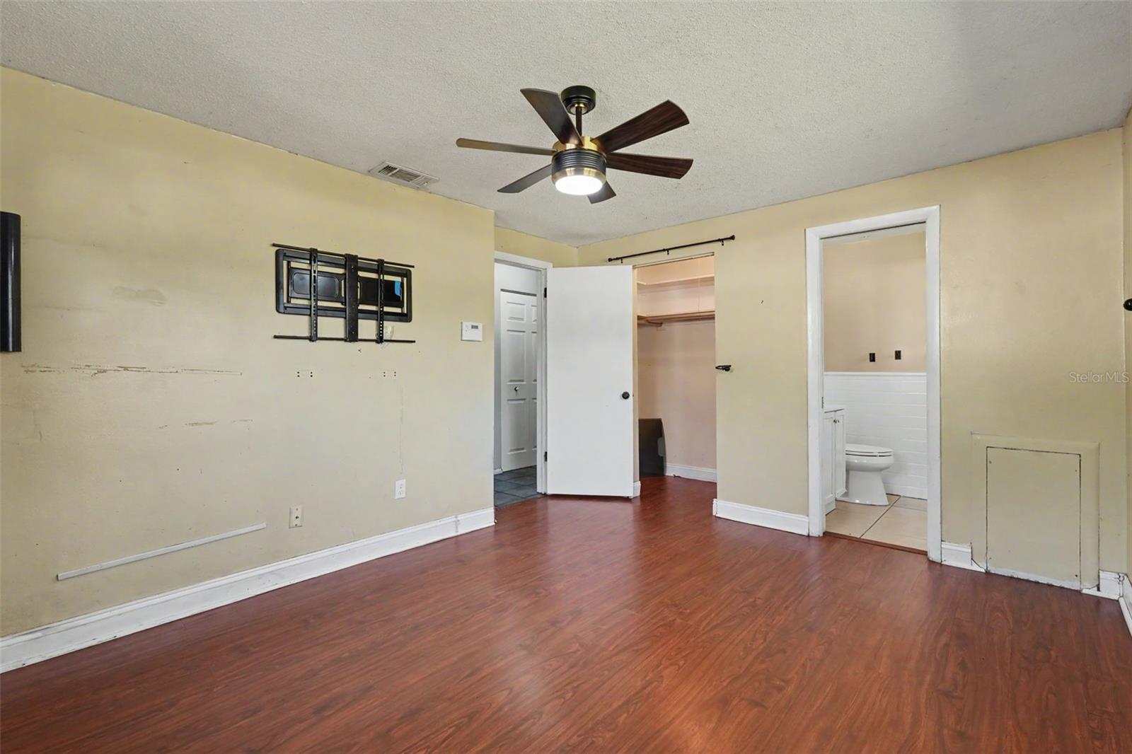 HIGHLAND ESTATES - Residential