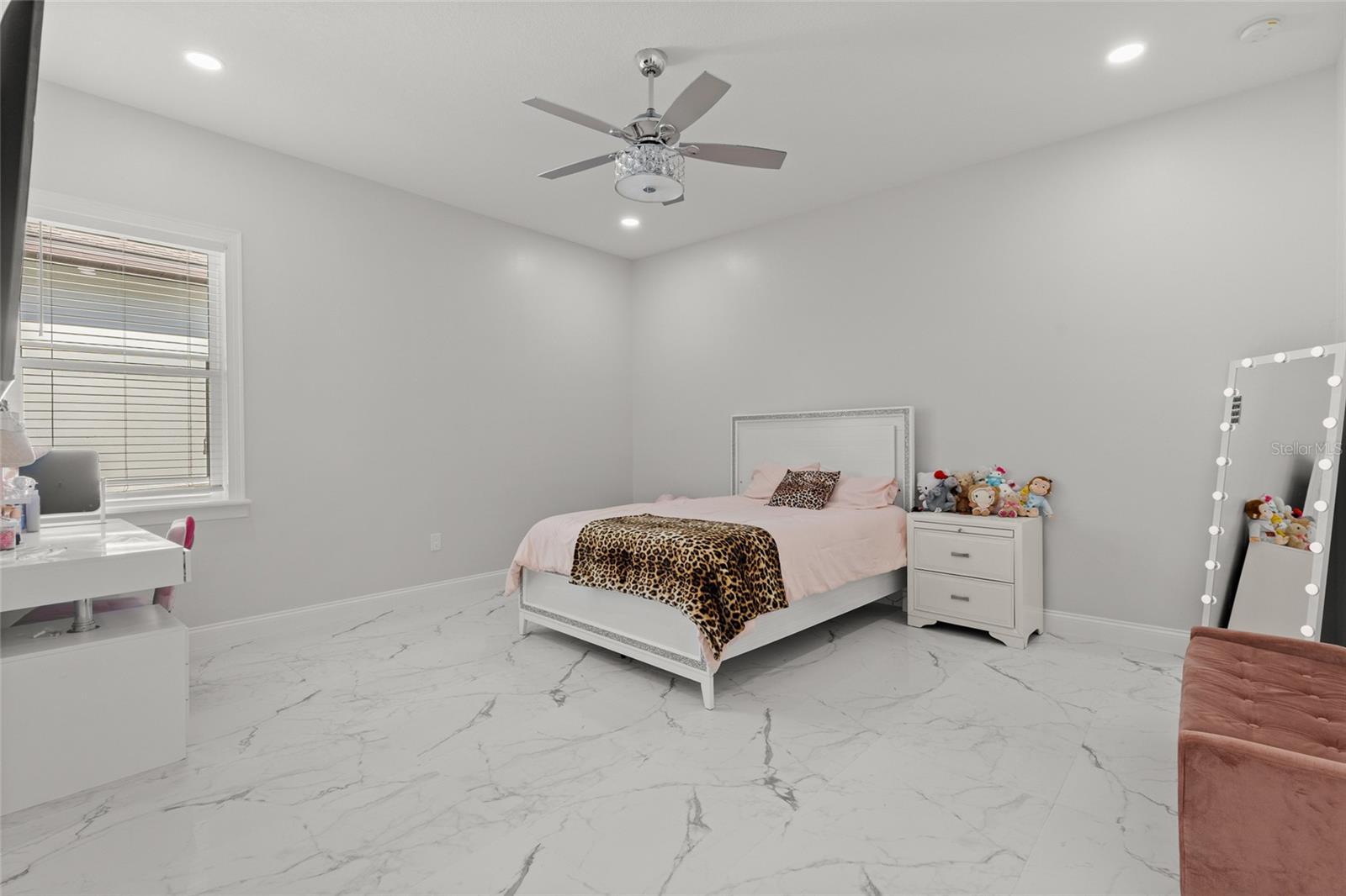PARADISE HEIGHTS - Residential