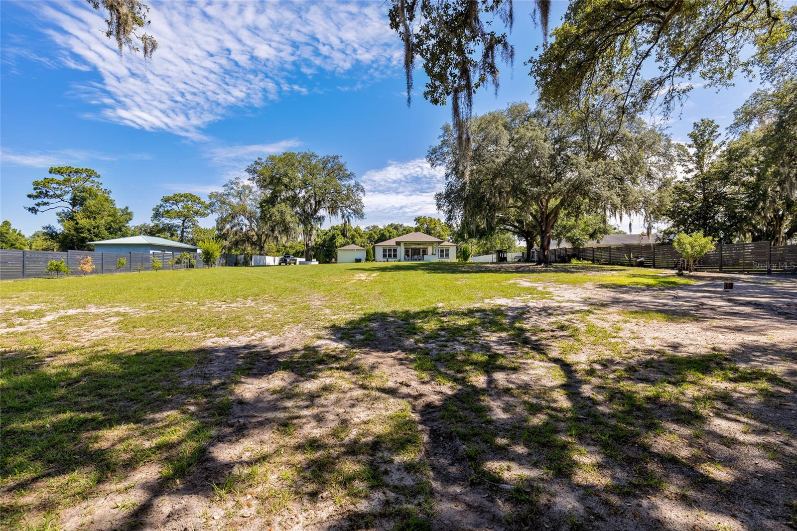 PARADISE HEIGHTS - Residential