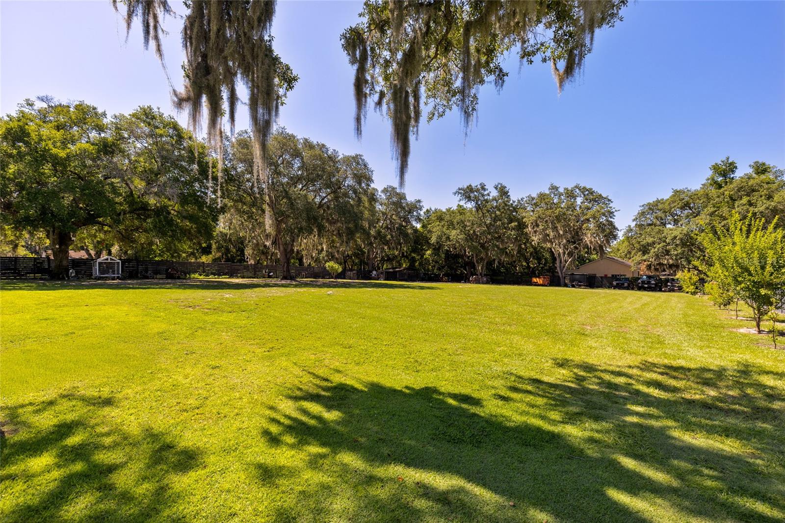 PARADISE HEIGHTS - Residential