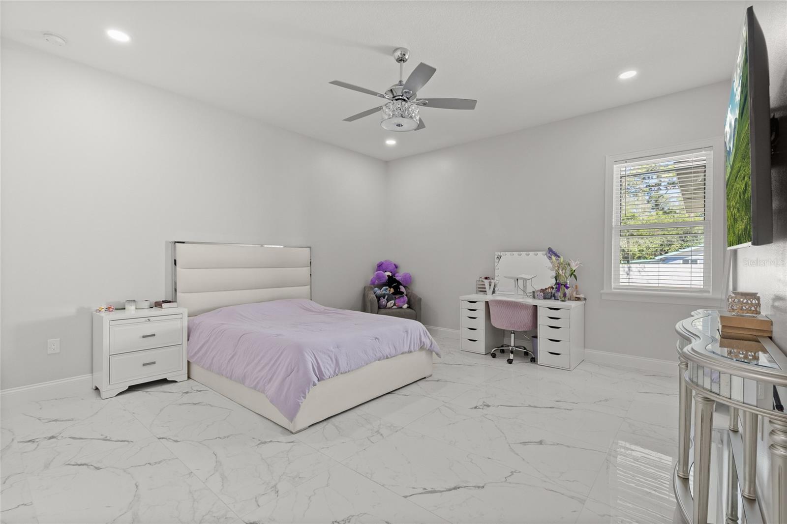 PARADISE HEIGHTS - Residential