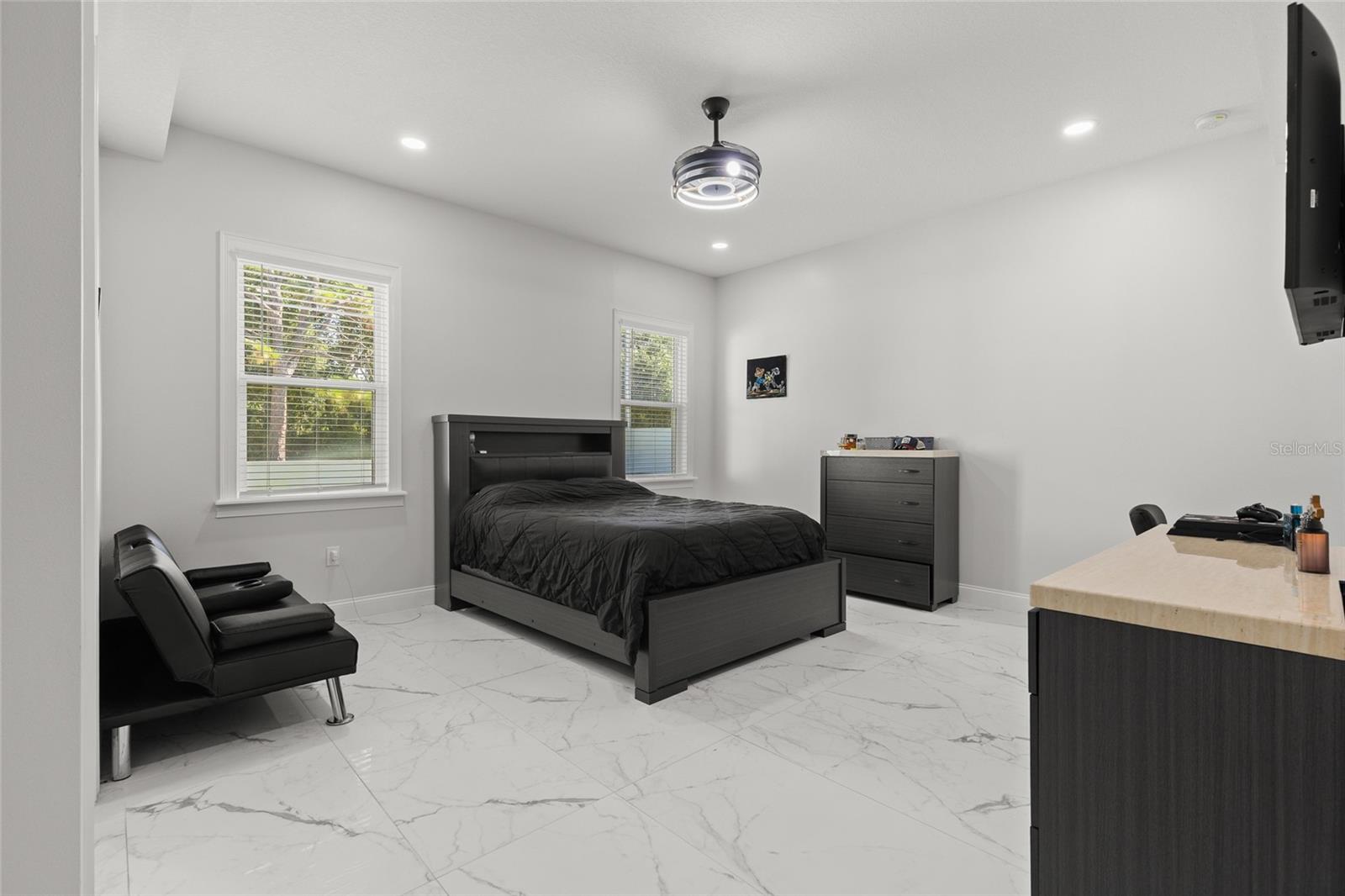 PARADISE HEIGHTS - Residential