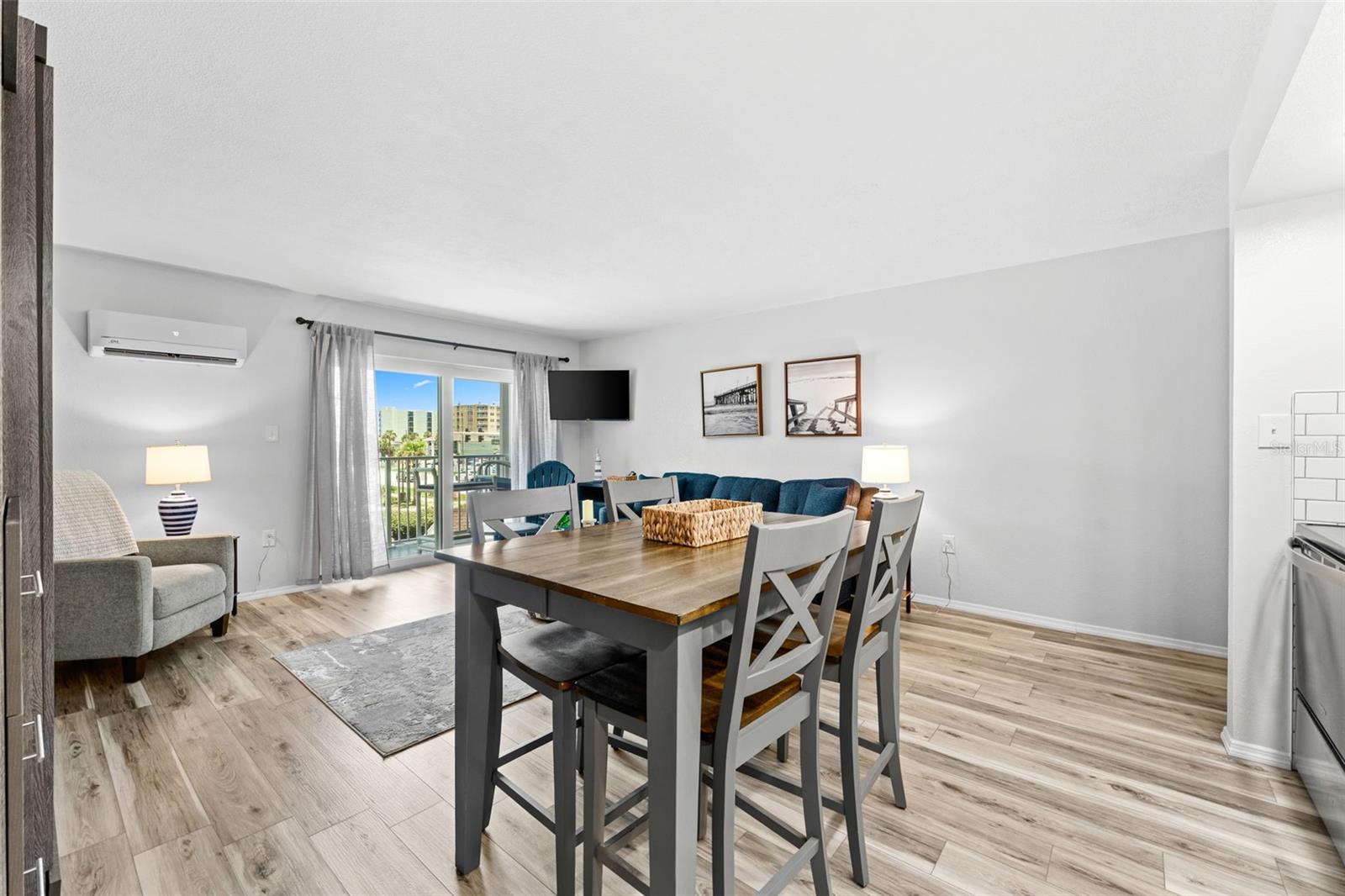 MARINERS COVE CONDO - Residential
