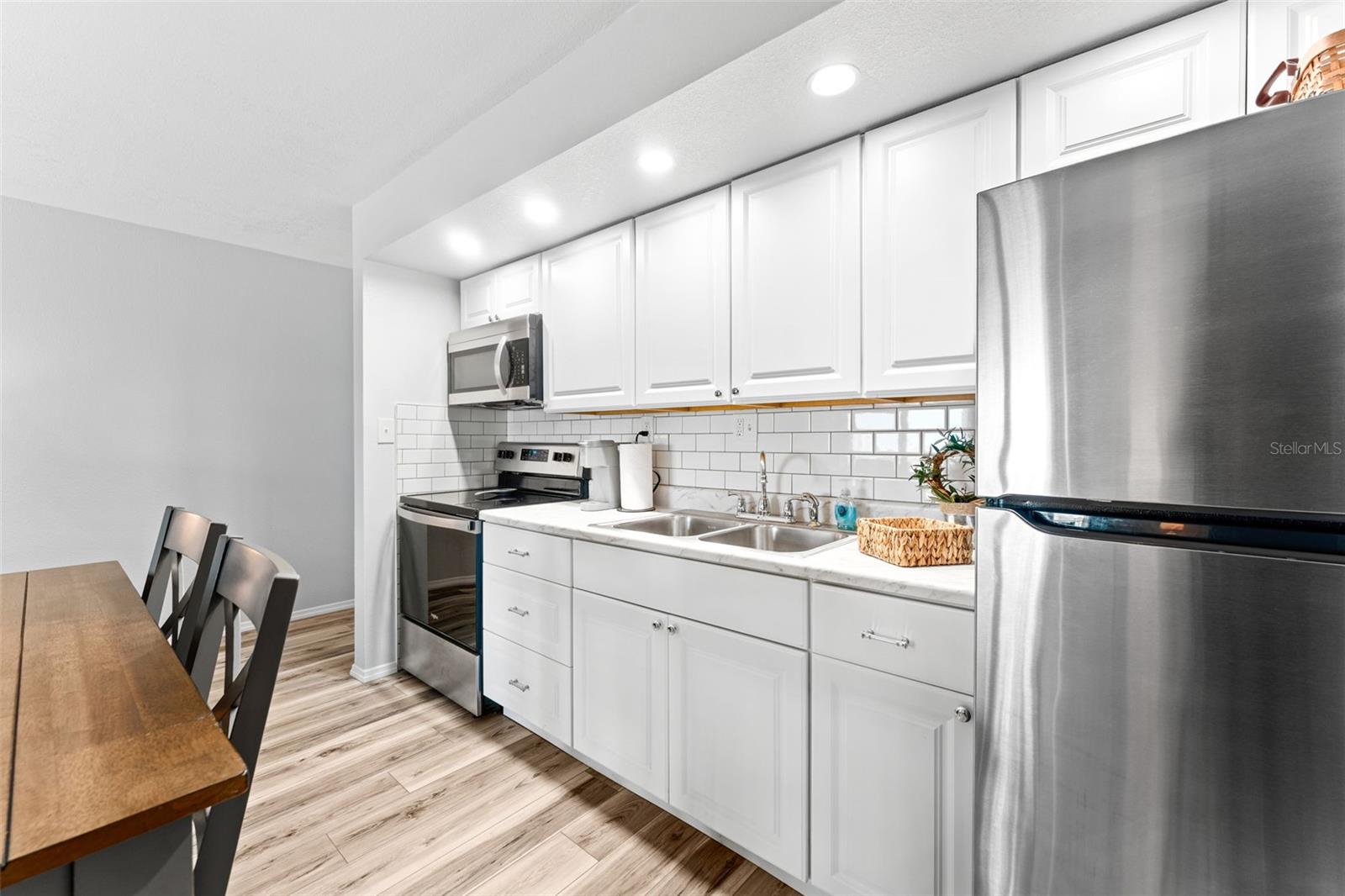 MARINERS COVE CONDO - Residential