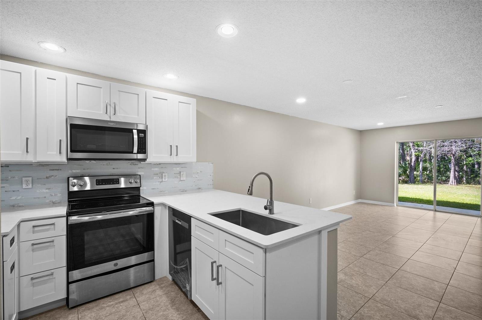 EDGEWATER AT GRAND OAKS PH 02 - Residential