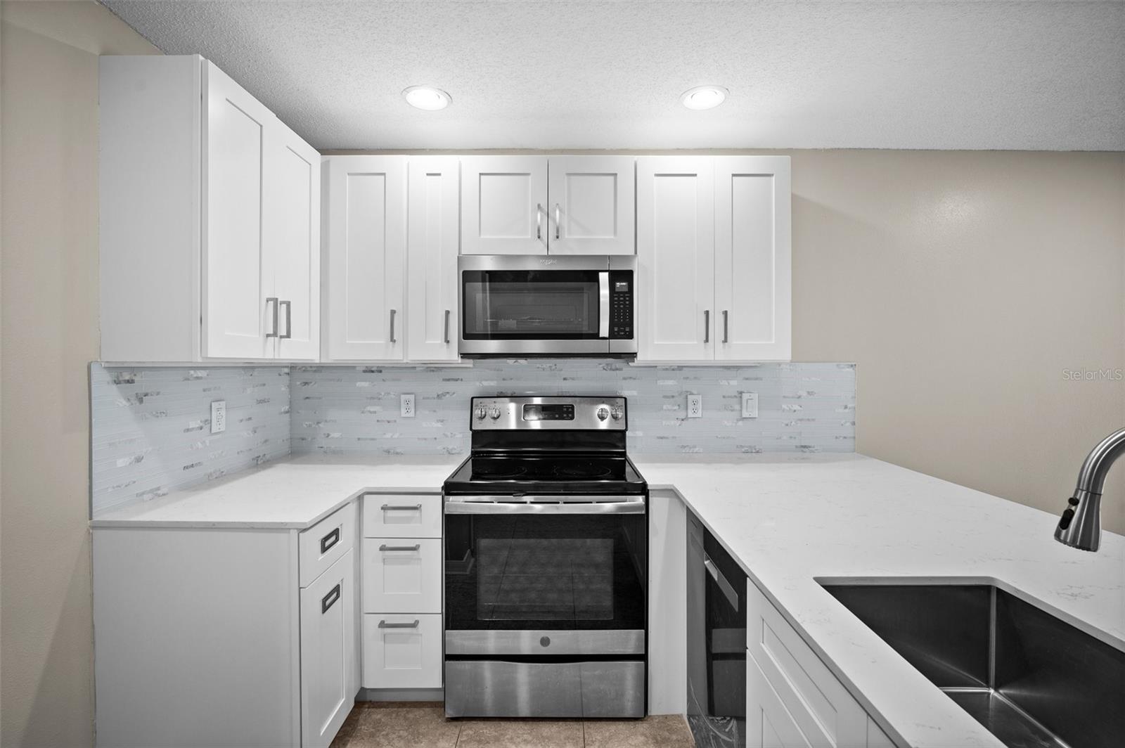 EDGEWATER AT GRAND OAKS PH 02 - Residential