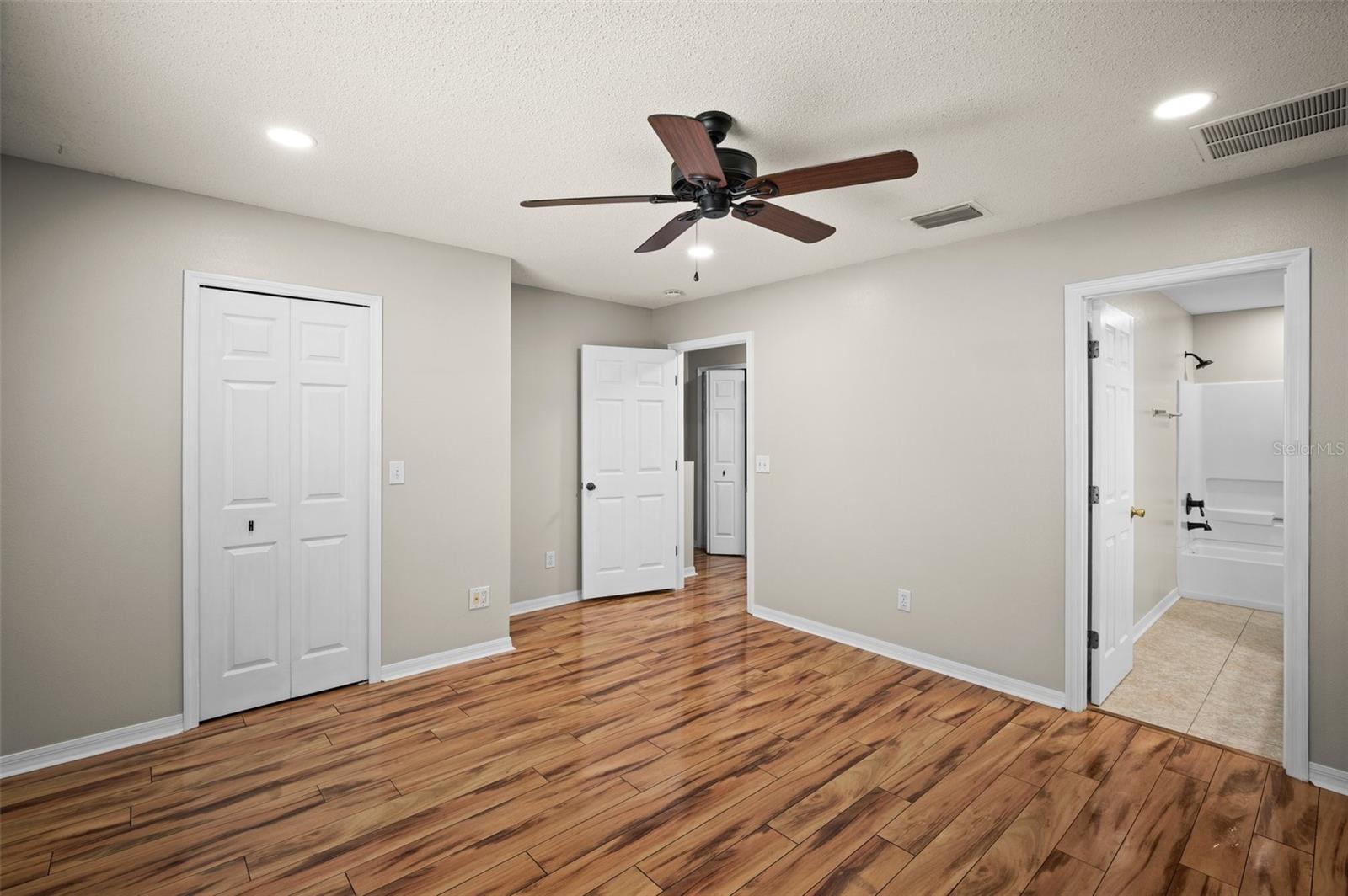 EDGEWATER AT GRAND OAKS PH 02 - Residential