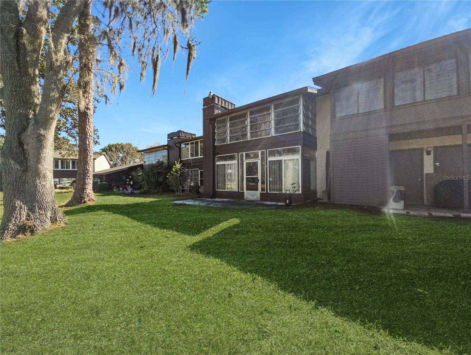 LAKES VILAGE WEST - Residential Lease