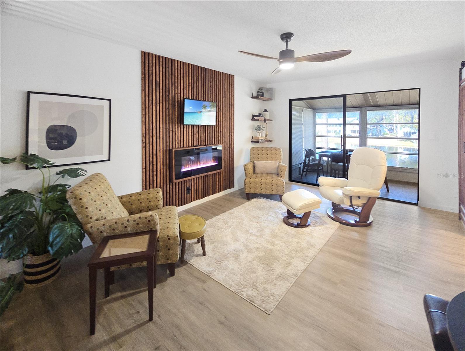 LAKES VILAGE WEST - Residential Lease