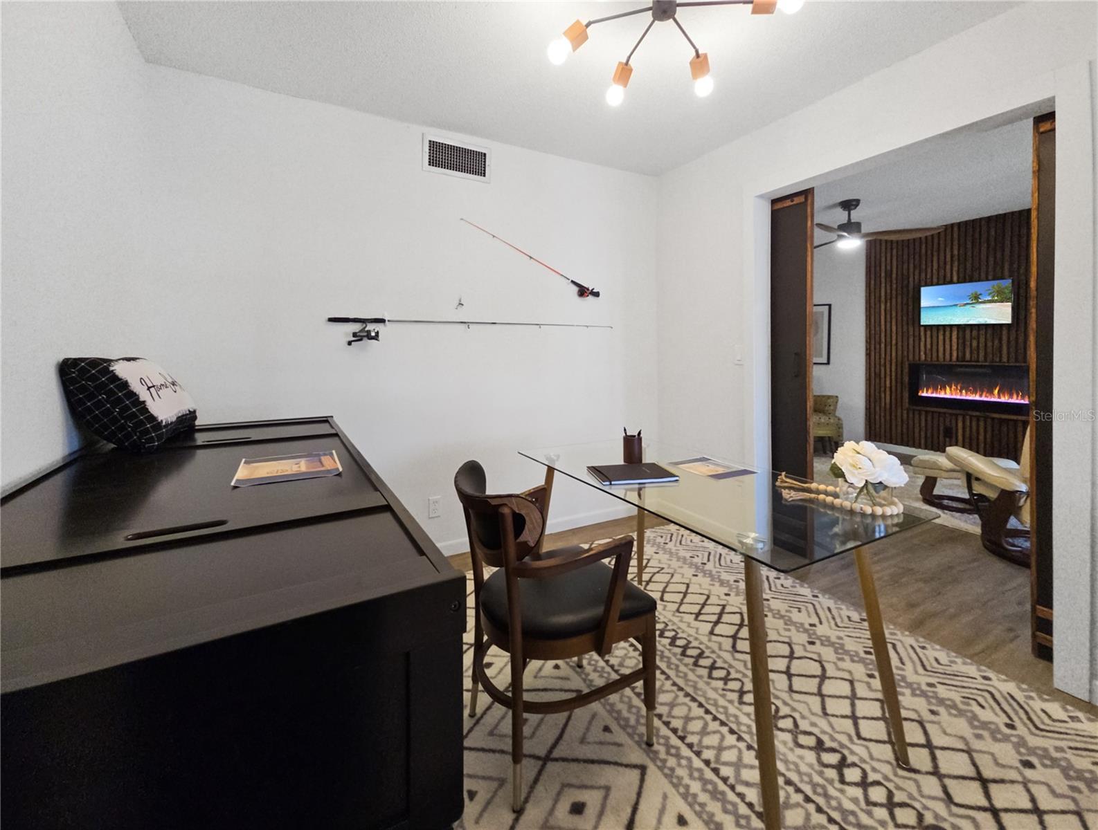 LAKES VILAGE WEST - Residential Lease