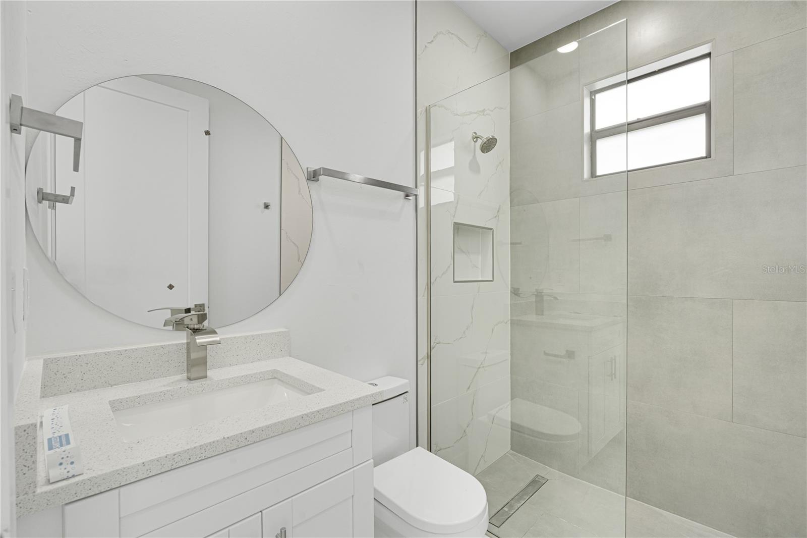 ROTONDA LAKES - Residential