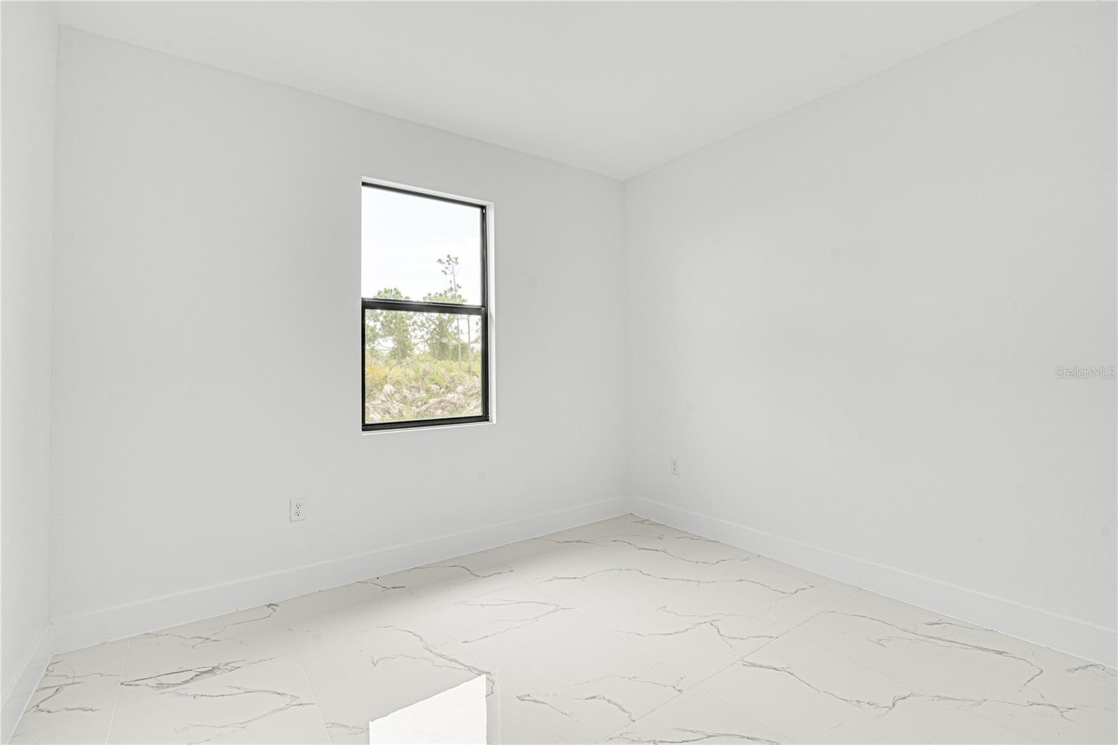 ROTONDA LAKES - Residential