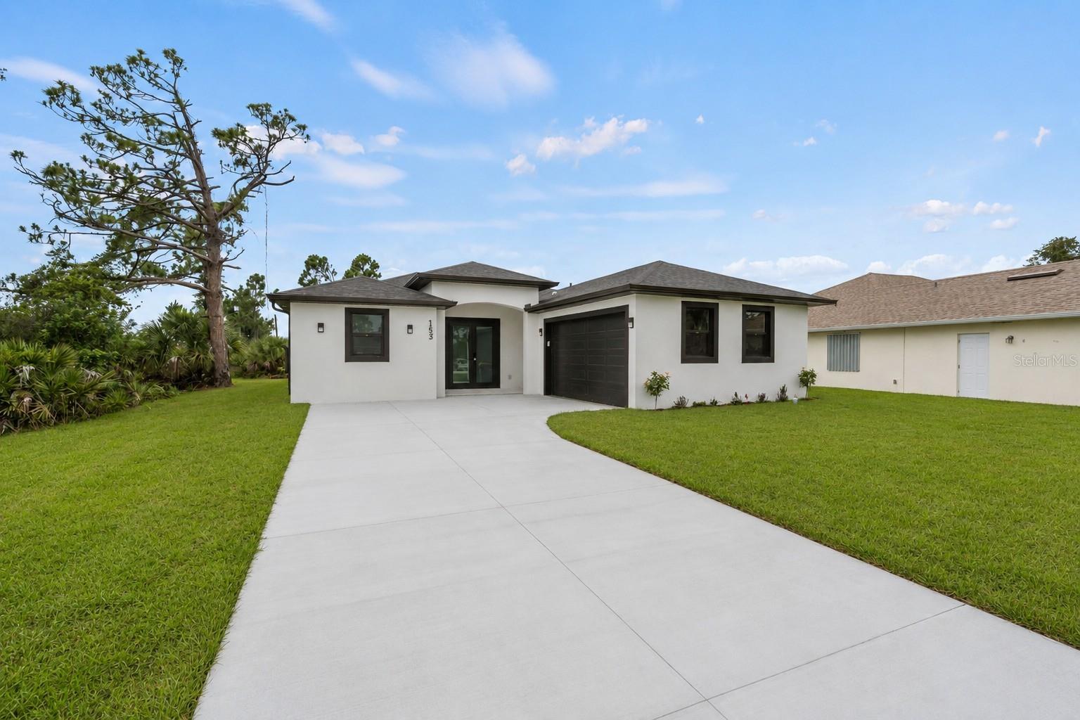 ROTONDA LAKES - Residential