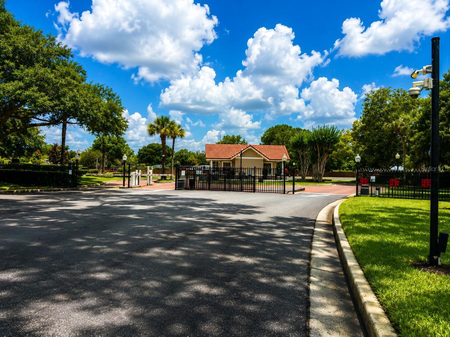 ORANGE TREE COUNTRY CLUB - Residential