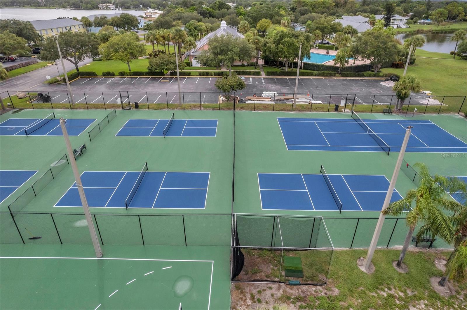WATERSIDE AT COQUINA KEY SOUTH - Residential
