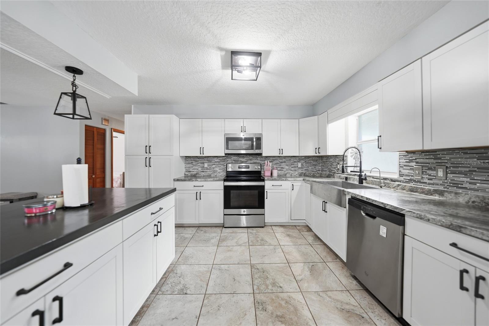 DESOTO ACRES - Residential
