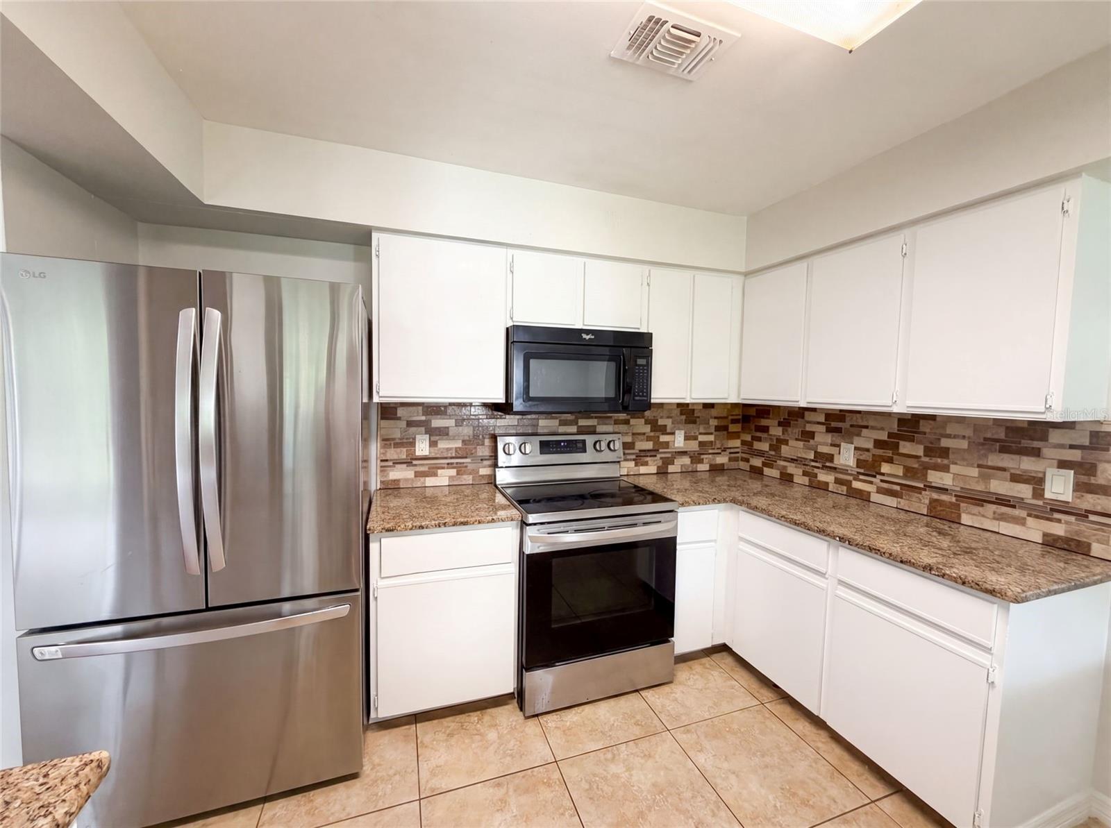 DELTONA WOODS PH I - Residential
