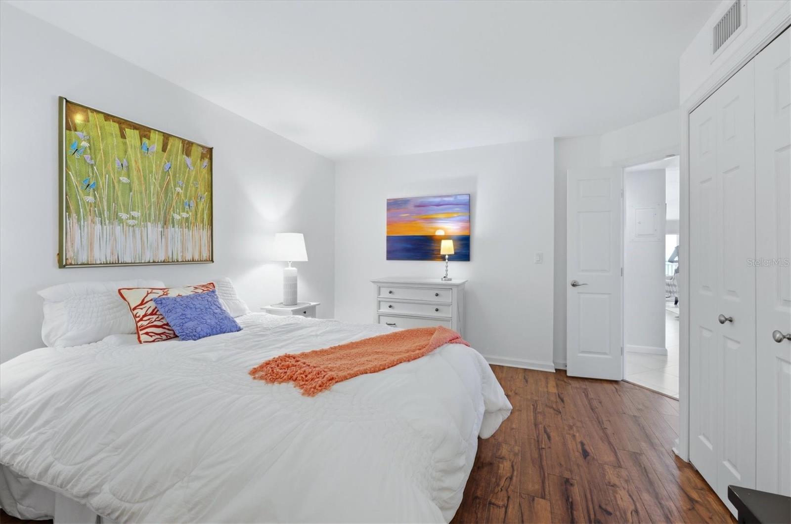 WHISPERING SANDS SEC 6 - Residential
