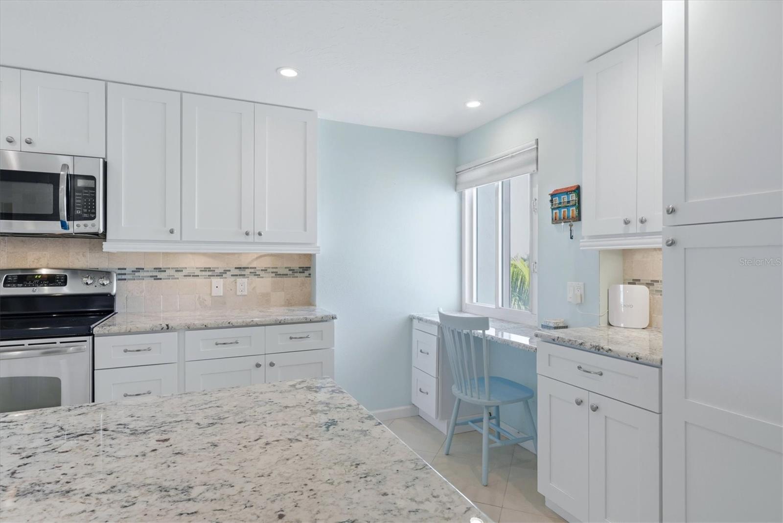 WHISPERING SANDS SEC 6 - Residential