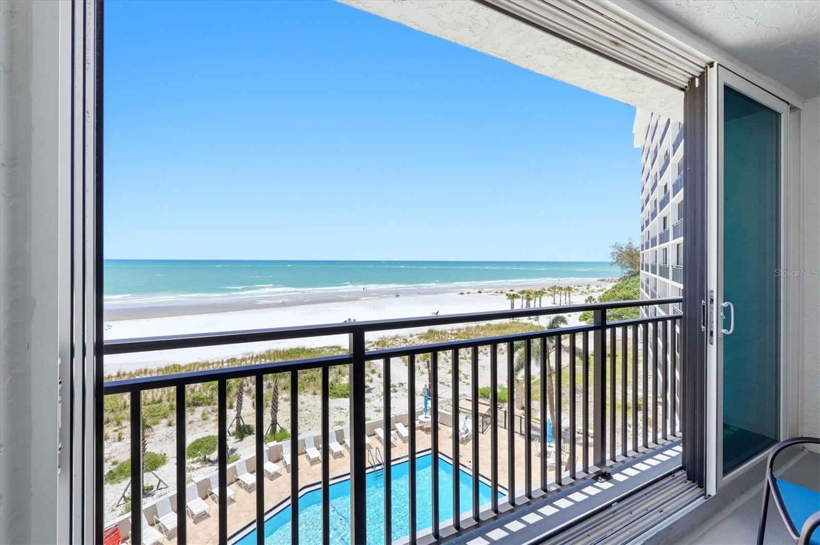 WHISPERING SANDS SEC 6 - Residential