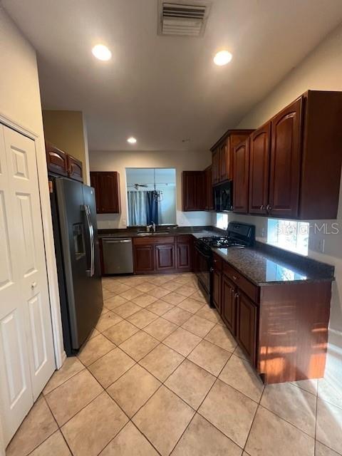 TAILFEATHER WAY AT TARA - Residential Lease