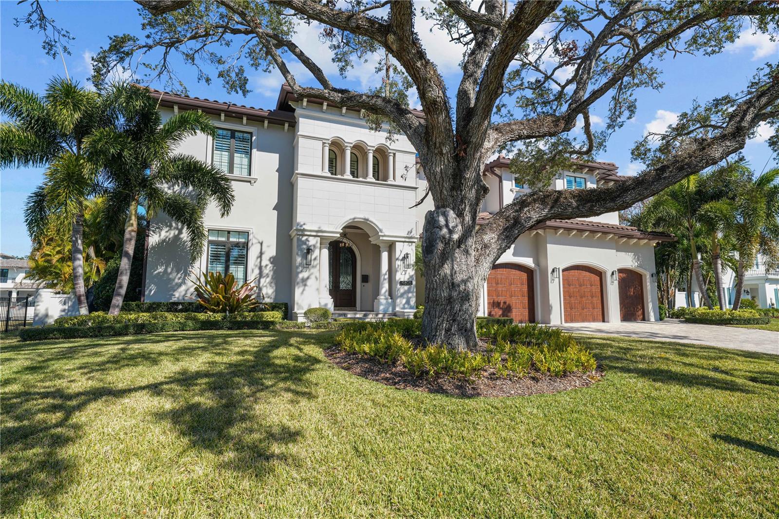 A rare gem! Built in 2018 by Bayfair on the Grand Canal of Culbreath isles, this spectacular 6497 s.f. European inspired masterpiece combines the best of quality craftsmanship with state of the art design today's lifestyle demands. Enjoy the luxury of the waterfront living in Tampa's top guarded and gated community, located minutes to top rated public and private schools, word-class shopping and dining, downtown and Westshore business districts and the nation's top beaches. You CAN have it all!