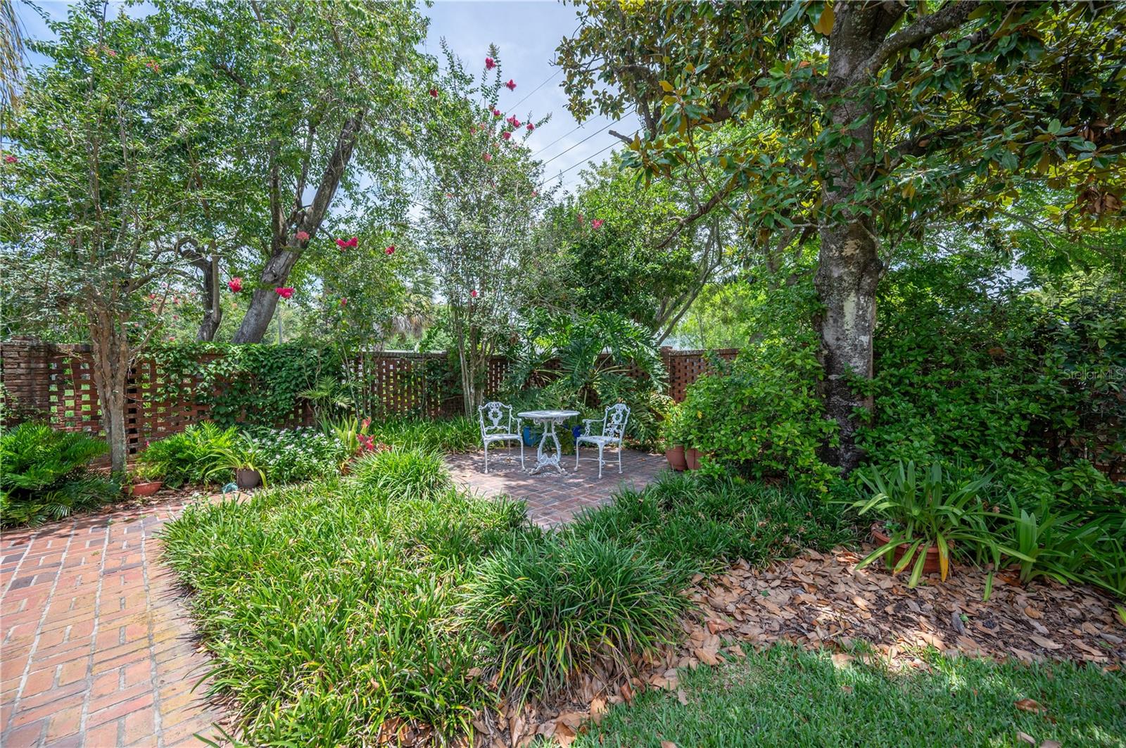 BEACON HILL - Residential