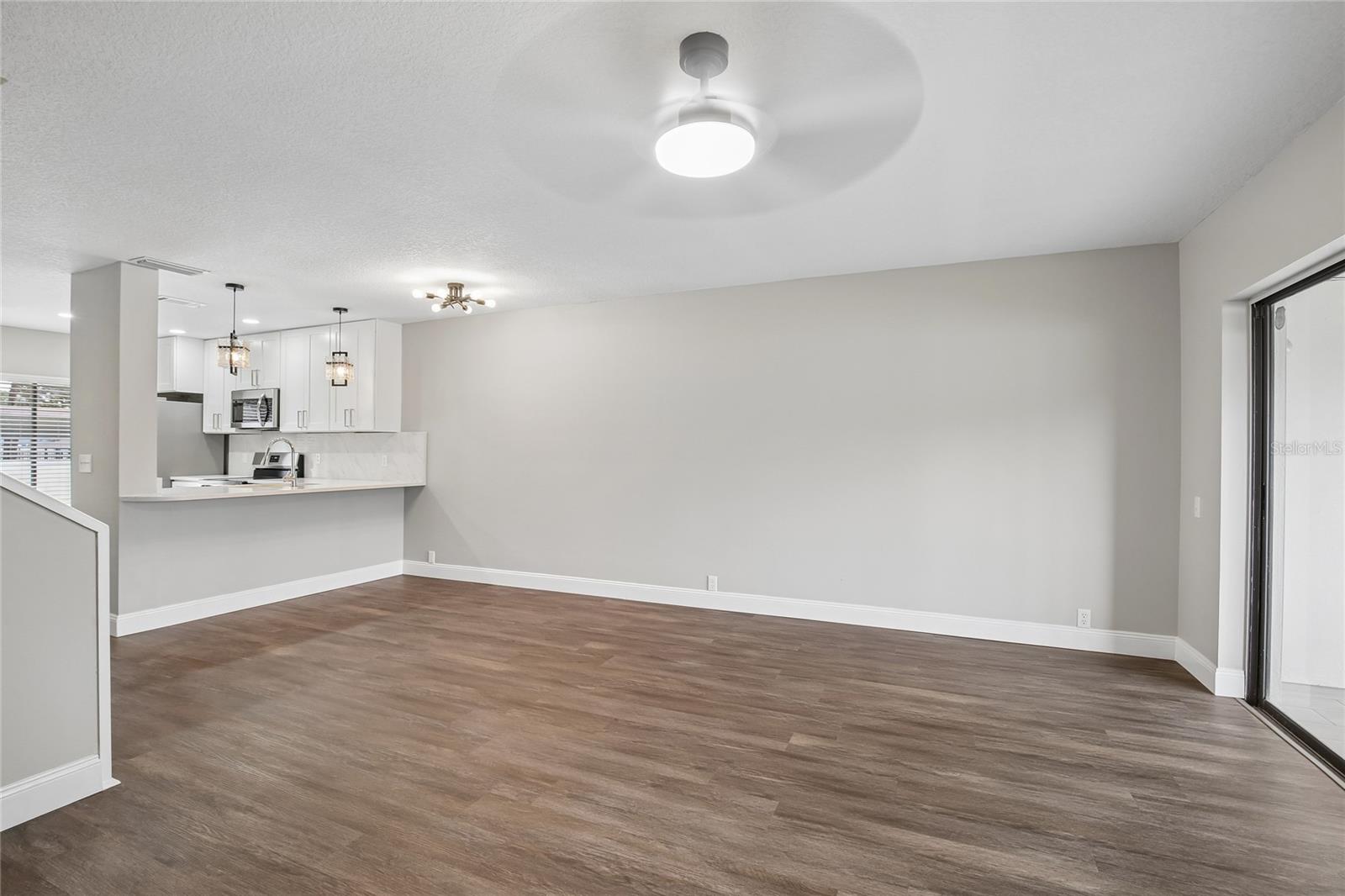 OAK PARK TWNHMS - Residential
