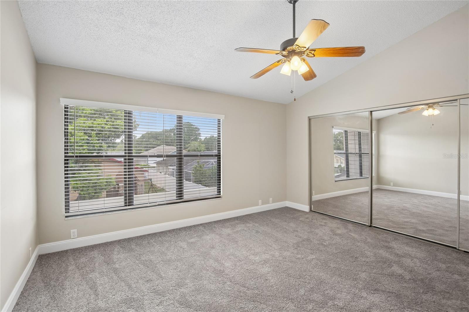 OAK PARK TWNHMS - Residential