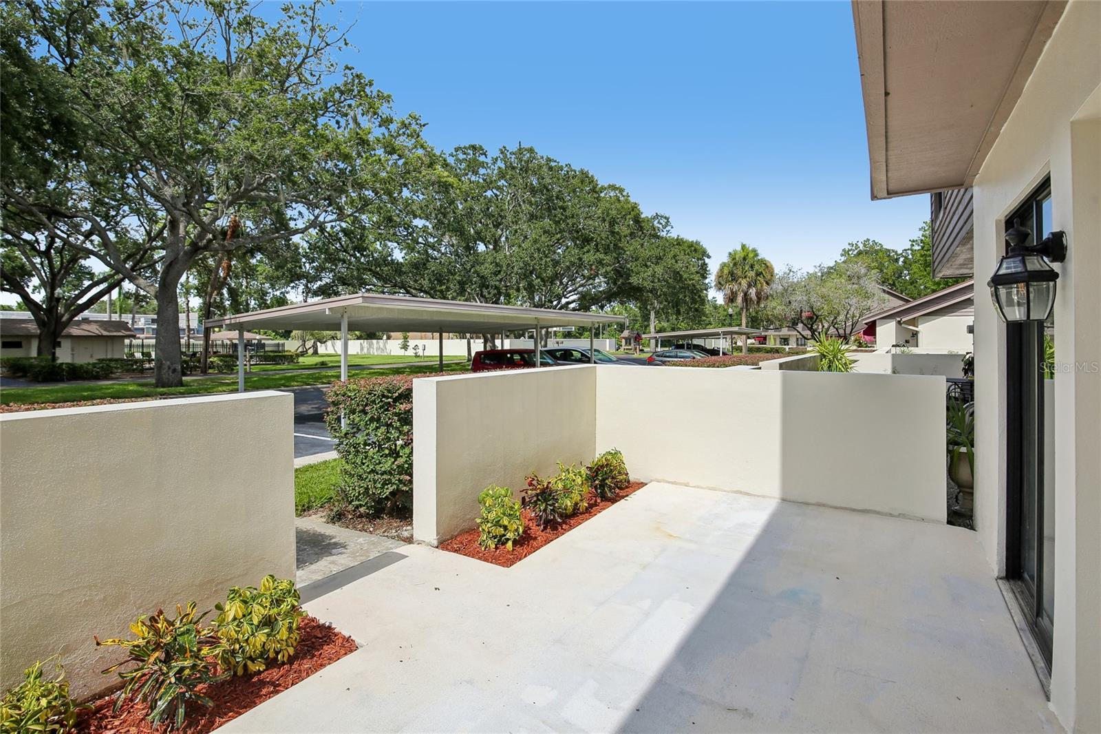 OAK PARK TWNHMS - Residential