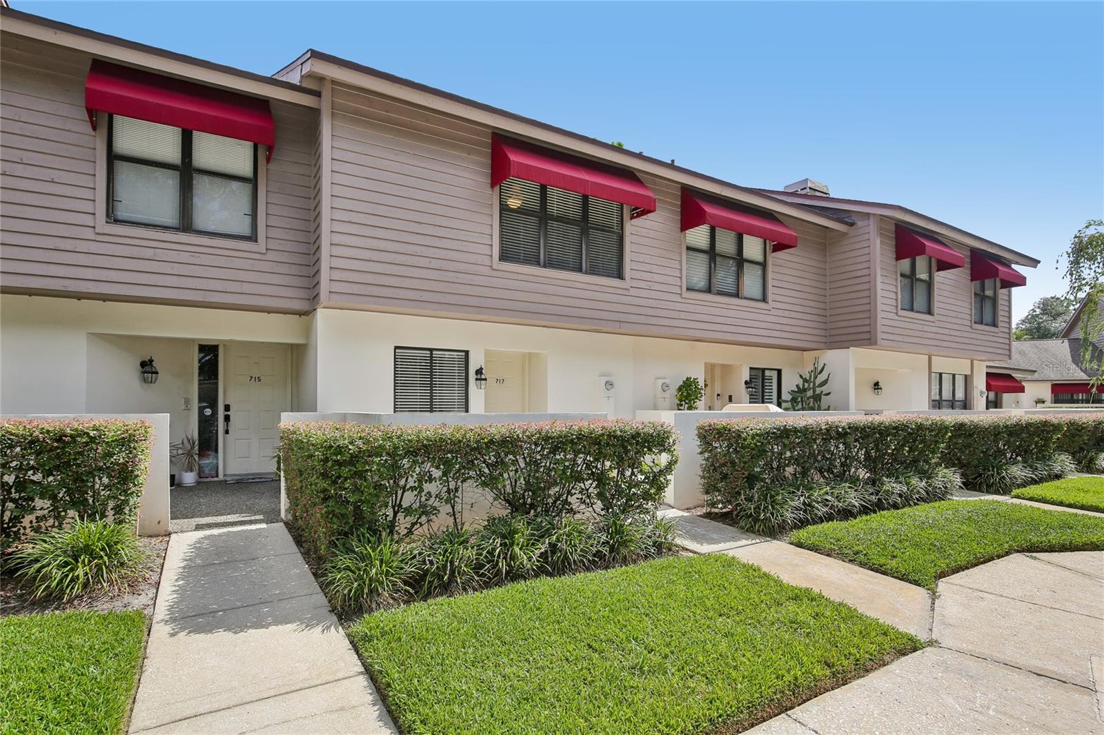 OAK PARK TWNHMS - Residential