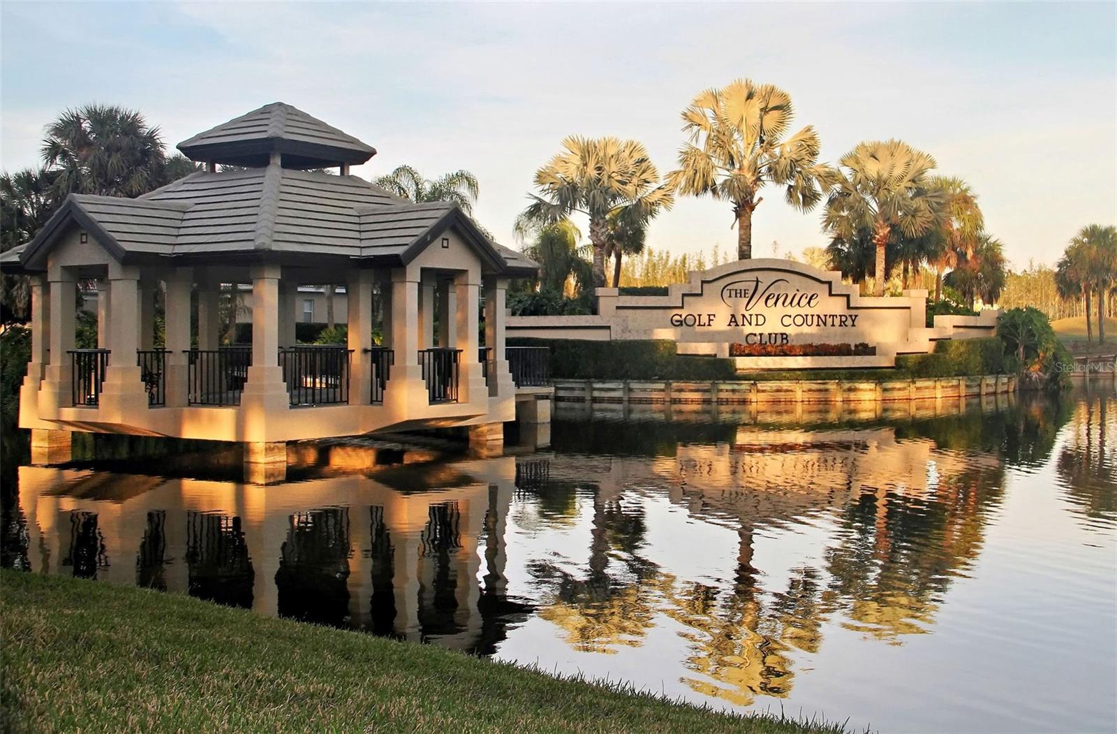 VENICE GOLF & COUNTRY CLUB - Residential