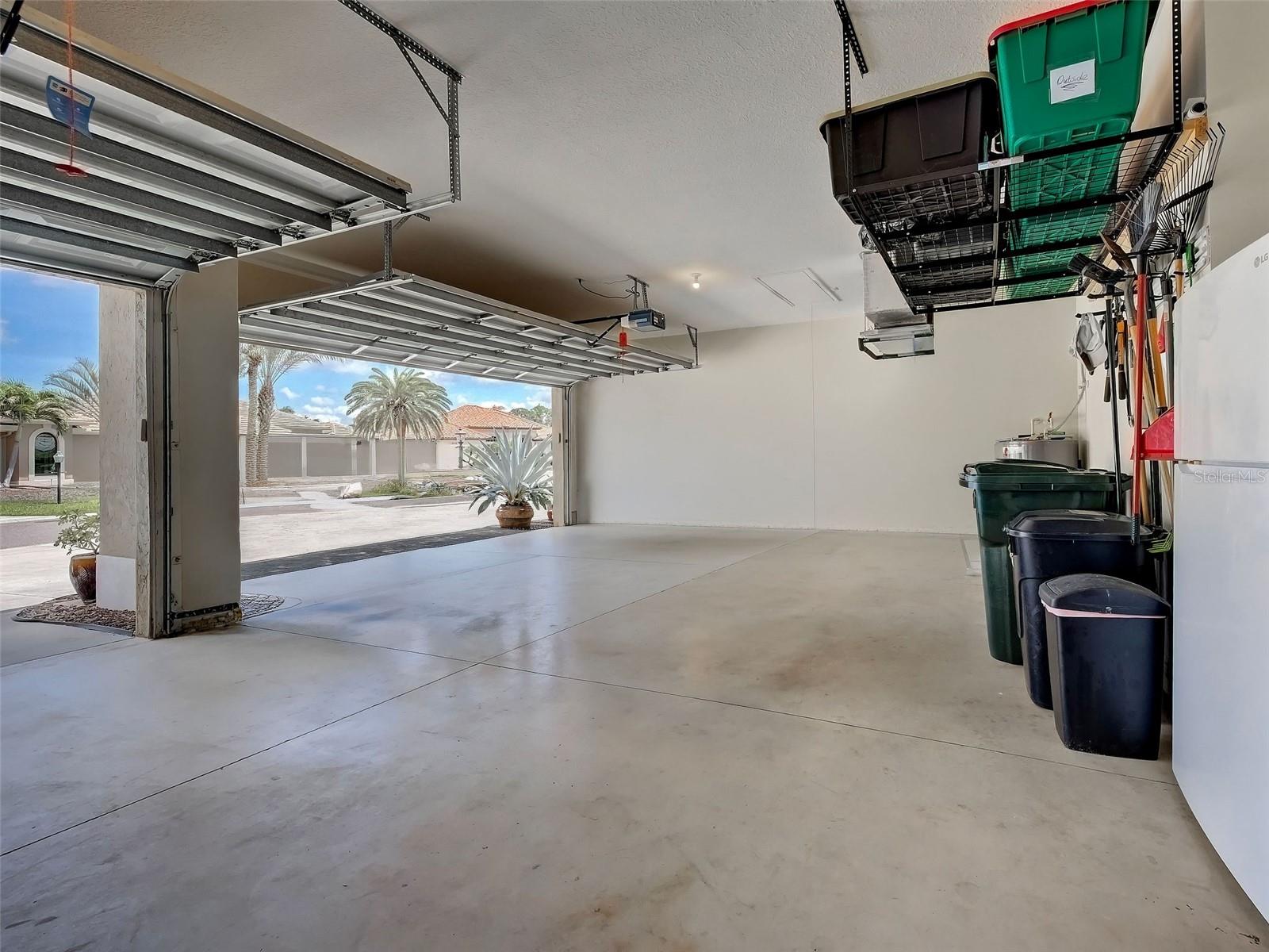 VENICE GOLF & COUNTRY CLUB - Residential