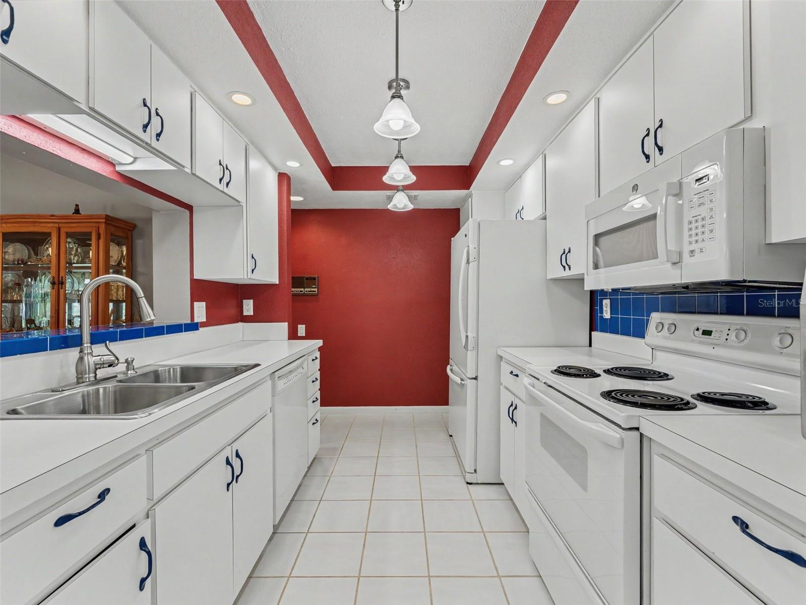 FAIRWAY SPRINGS - Residential
