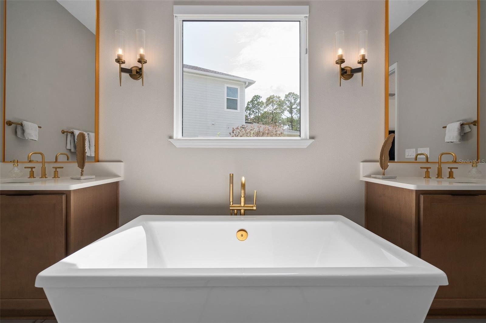 WESLYN PARK PH 2 - Residential