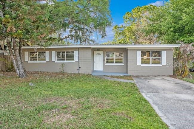 WHISPERING OAKS - Residential