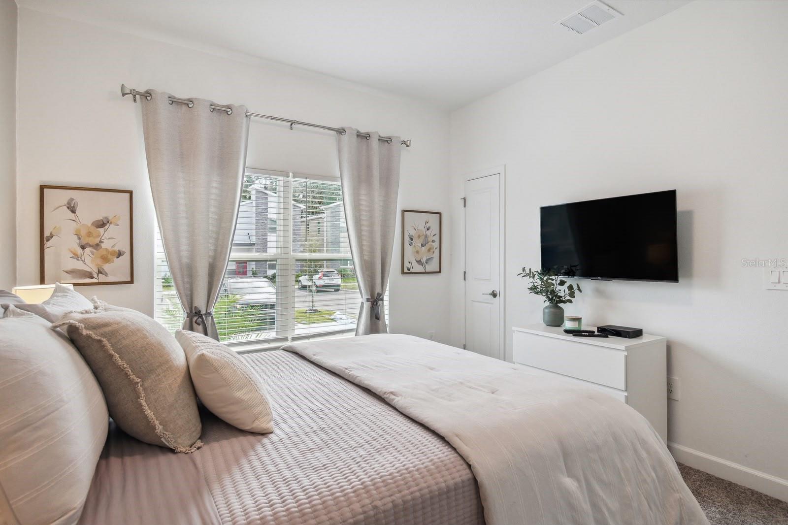 COVE AT STOREY LAKE 5 - Residential Lease